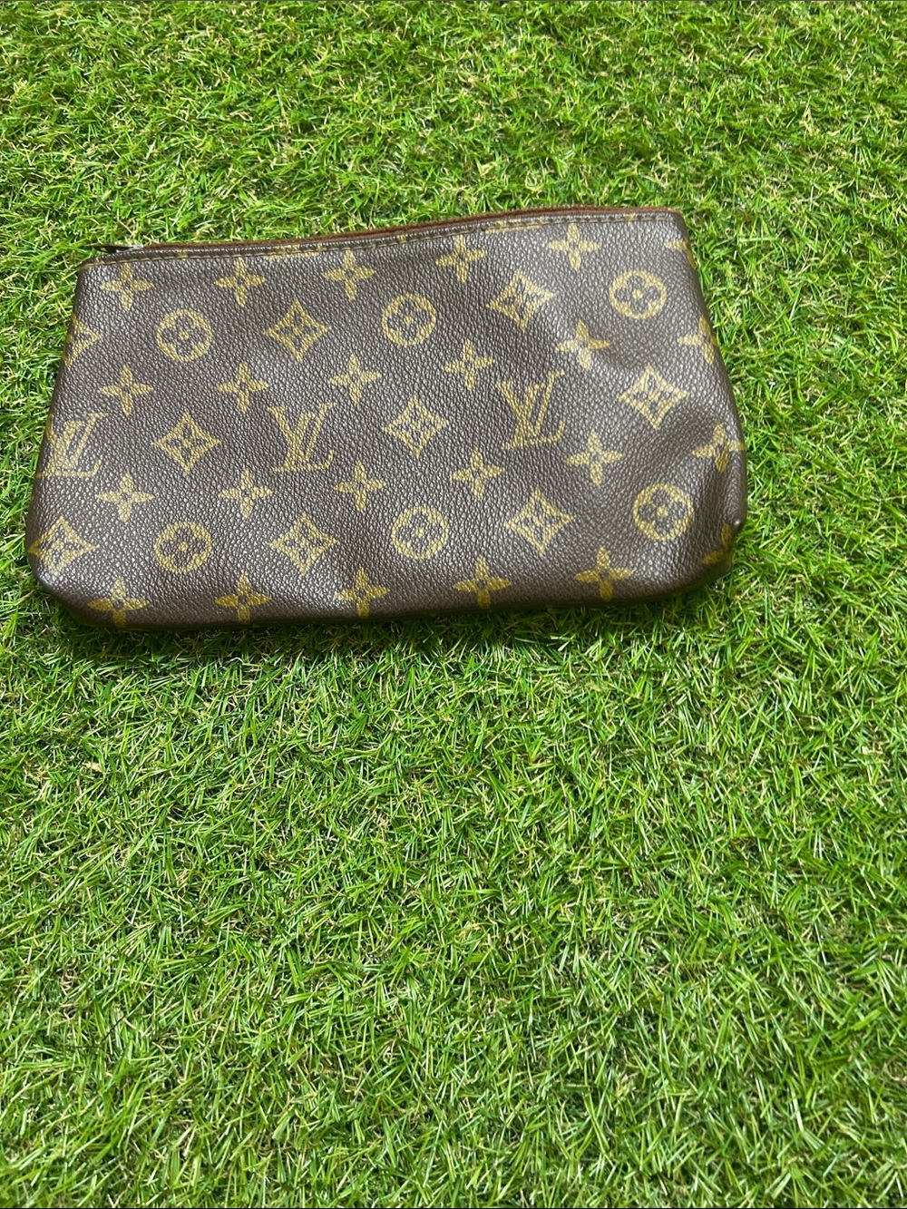 Authentic Louis Vuitton - Picture 2 of 8